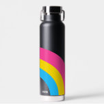 Pansexual Pride Rainbow Flag Cool Personated Waterfles<br><div class="desc">Een prachtig cadeau van panseksuele pride op een doorgewinterde zwarte achtergrond voor een panromantische vriend met de  pantoffelkleuren die zijn gevormd in een roze,  gele en blauwe regenboog. Een koel cadeau voor de queer waterflesjes voor de LGBTQ-gemeenschap.</div>