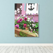 Pansies en Fleur-de-lis - Martha's Vineyard Canva Canvas Afdruk (Insitu (Houten vloer))
