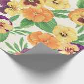 Pansies op off white cadeaupapier (Hoek)