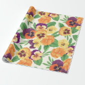 Pansies op off white cadeaupapier (Uitgerold)
