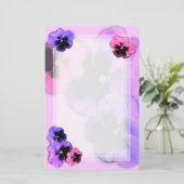 Pansies op roze briefpapier (Staand voorkant)