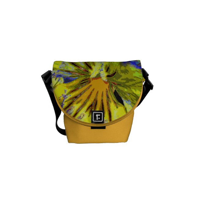 Pansy Abstract Messenger Bag (voorkant)