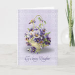 Pansy Birthday for Daughter Kaart<br><div class="desc">Pansy bouquet in een mand op de oogplaatachtergrond voor Daughter's verjaardag.</div>