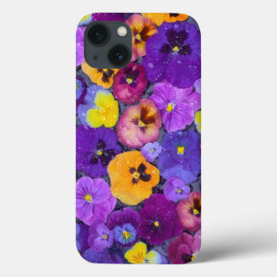 Pansy bloemen die drijven in een vogelbad met dauw Case-Mate iPhone case
