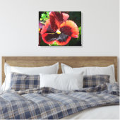 Pansy Flower Canvas (Insitu (Slaapkamer))