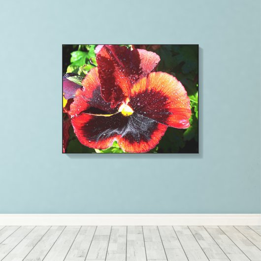 Pansy Flower Canvas (Insitu (Houten vloer))