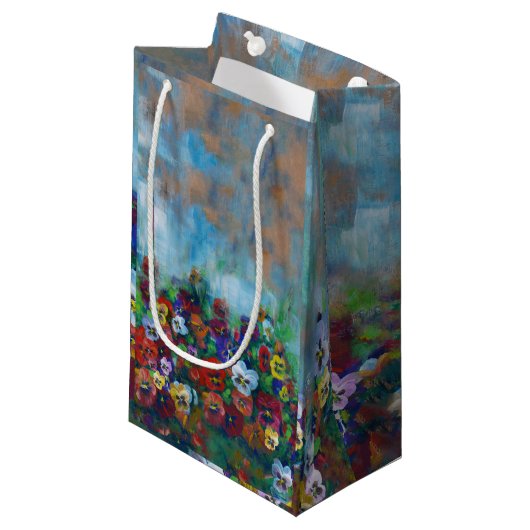 Pansy Gift Bag Klein Cadeauzakje (Voorkant Gekanteld)