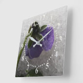 Pansy in sneeuw vierkante klok (Hoek)