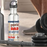 Pap Defense Word Art Typografie Collage Waterfles<br><div class="desc">Papa staat centraal in deze familiekarakteristieken van het man - en de sjabloon is ingesteld om dit naar Pop of Pup te bewerken als je dat wilt. (Helaas is er geen ruimte voor langere spreuken). Dit typografische ontwerp omvat de woorden vindingrijk, genereus, slim, zacht, beschermend, toegewijd, eerlijk, leraar, vriend, geven...</div>