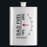 Pap Fuel Funny Vaderdag Birthday - gepersonaliseer Flacon<br><div class="desc">Papa Fuel Funny Vaderdag Birthday Specialized Name Stainless Steel Flask is voorzien van "Dad Fuel" in modern zwart script met een brandstofindex. Gepersonaliseerd met jouw naam door de tekst in het verstrekte tekstvakje uit te geven. Perfect geschenk voor Vaderdag, Kerstmis, verjaardag en nog veel meer. Creëer door ©Evco Studio www.zazzle.com/store/evcostudio...</div>