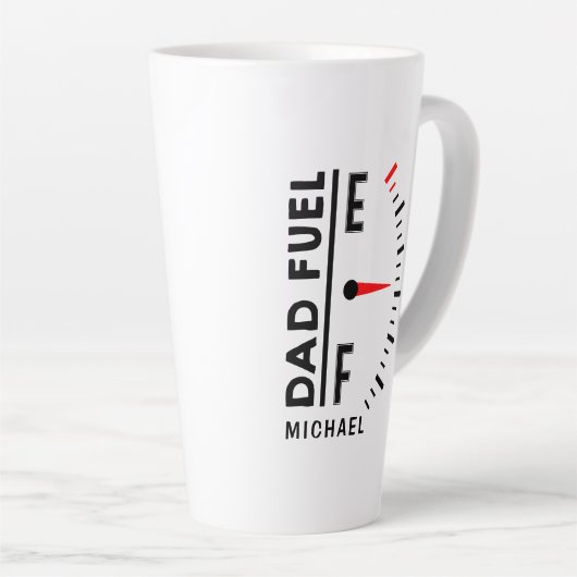 Pap Fuel Funny Vaderdag Birthday - gepersonaliseer Latte Mok (Rechterhoek)