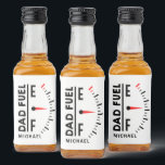Pap Fuel Funny Vaderdag Birthday - gepersonaliseer Likeurfles Etiket<br><div class="desc">Pap Fuel Funny Vaderdag Birthday Specialized Name Beer & Liquor Bottle Labels kenmerkt "Dad Fuel" in modern zwart script met een brandstoffenindicator. Gepersonaliseerd met jouw naam door de tekst in het verstrekte tekstvakje uit te geven. Perfect geschenk voor Vaderdag, Kerstmis, verjaardag en nog veel meer. Creëer door ©Evco Studio www.zazzle.com/store/evcostudio...</div>