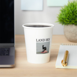 Pap heeft een papieren beker