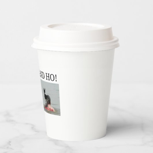 Pap heeft een papieren beker (Links)