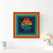 Pap Joke Loading Gelieve te wachten op mooi teksto Vierkante Klok (Huis)