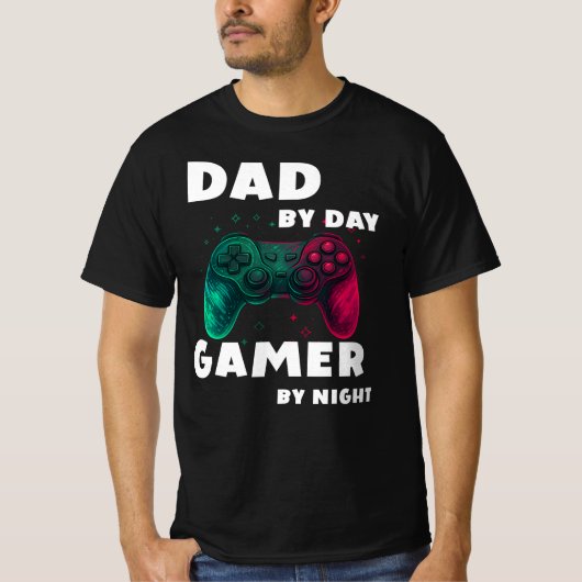 Pap tegen dag Gamer bij nacht T-shirt (Voorkant)