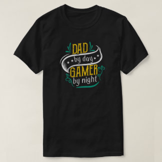 Pap tegen Dag Gamer tegen Nachtverjaardag of Vader T-shirt