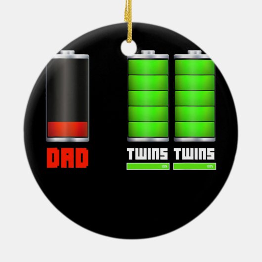 Pap van Twins Low Battery Funny Design Keramisch Ornament (Achterkant)