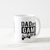 Papa bij dag gamer bij nacht word art koffiemok (Voorkant rechts)