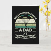 Papa bij Parachuting Funny Gift Fathers Day Mannen Kaart (Gele Bloem)