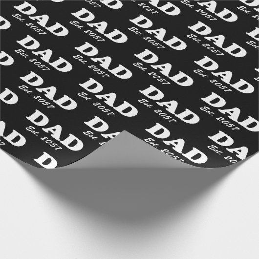 Papa Custom Est datum moderne typografie zwart Cadeaupapier (Hoek)