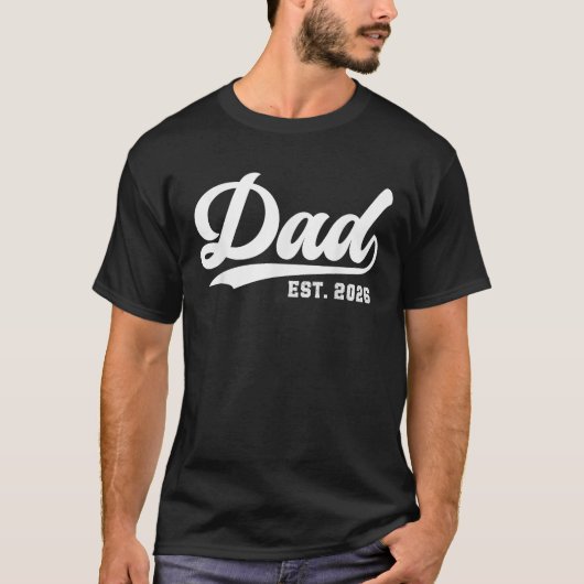 Papa Est 2026 gepromoveerd tot papa 2026 papa 2026 T-shirt (Voorkant)