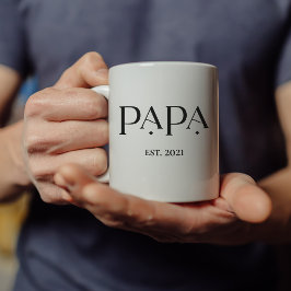 Papa Est. Datum met kindernamen | Moderne tekst Koffiemok
