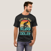 Papa fietsen als een gewone vader, maar koeler gra t-shirt (Voorkant volledig)
