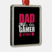 Papa geeft papa 's avonds een dagengozer. metalen ornament (Rechts)