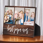 Papa Grootvader Hout Kleinkinderen Fotocollage Fotoplaat<br><div class="desc">Leg de liefde tussen Papa en zijn kleinkinderen vast met onze opa kleinkinderen Fotocollage Plaque. Deze gepersonaliseerde plaquette heeft een hartverwarmende fotocollage, prachtig met gekoesterde momenten die Papa en zijn geliefde kleinkinderen delen. Rondom de foto's is de vertederende titel "Papa", die een speciale touch aan het ontwerp toevoegt. Gemaakt van...</div>