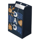 Papa - Happy Vaderdag Navy Blue Medium Cadeauzakje (Achterkant Gekanteld)