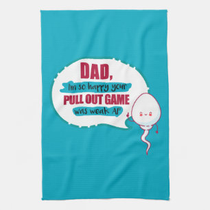 Papa... ik ben zo blij dat je pols uit het spel wa theedoek