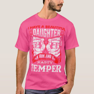 Papa, ik heb een mooie dochter, een Pistool met ee T-shirt