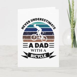 Papa met een fiets grappig cadeautje vaderdag kaart