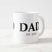 Papa Richtte Minimale Eenvoudige Tekst Op Jaar Grote Koffiekop (Voorkant rechts)