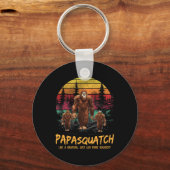 Papa Squatch Als een Opa Grappige Bigfoot Sasquatc Sleutelhanger (Voorkant)