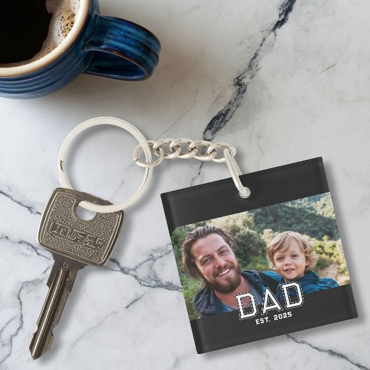 Papa Stelde Moderne Vette Typografie Foto Sleutelhanger
