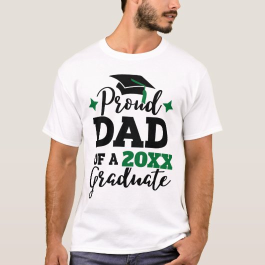 Papa van 2022 afstuderen zwarte groene pet tassel t-shirt (Voorkant)