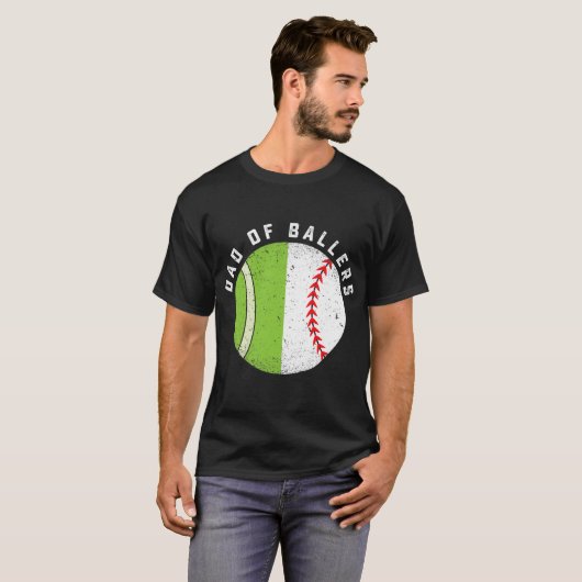 Papa van de Ballers Baseball Tennis Player T-shirt (Voorkant volledig)