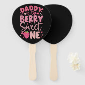 Papa van de bes Sweet One Aardbei Verjaardag Handwaaier (Voorkant en achterkant)