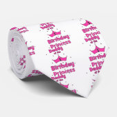 Papa van de eerste Birthday prinses. Stropdas (Opgerold)