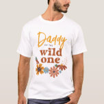 Papa van de Wild One | Wildflower Verjaardag T-shirt<br><div class="desc">Een T-shirt voor de papa van de wilde. Dit schattige ontwerp is gemaakt om overeen te komen met onze "Wild One Retro Boho Wildflower 1st Birthday" feestset. Uitzicht het collectie gekoppeld op deze pagina of bezoek onze winkel voor meer verjaardagsfeest design.</div>