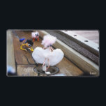 Paparazzi bij Fubby op rooster. Bureaumat<br><div class="desc">Bekende pose na gespeeld door een fubby poppetje. Iconisch beeld dat paparazzi fotografen haar vastleggen met stigma waarin haar sexy vrouwelijkheid word uitgebuit. De Fubby is ontstaan in mijn hoofd. Als hersenspinsel ontstond een grappig volkje dat niet genoeg had aan fantasie maar echt tot leven wilde komen en vastgelegd op...</div>