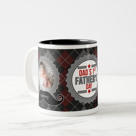 Papa's eerste Vaderdag | Aangepaste Mustache 2-fot Tweekleurige Koffiemok (Voorkant links)