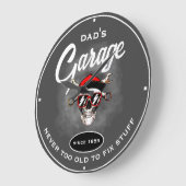Papa's Garage Old Skull Tools Grey Funny Slogan Grote Klok (Hoek)