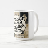 Papa's grootste prestatie- dochterbadge koffiemok (Voorkant rechts)