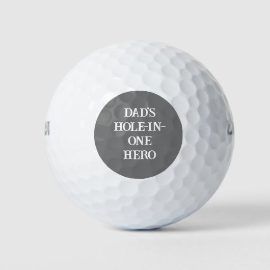 Papa's Hole-in-One Hero Initialen Grijs&wit Golfballen (Voorkant)