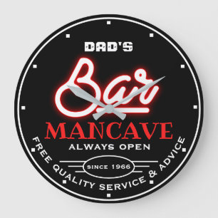 Papa's of een naam Bar Mancave Zwart Rood Grote Klok