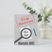 Papa's spullen zijn topgeheim briefkaart (Staand voorkant)