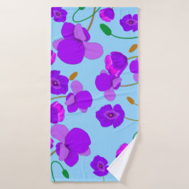 Papaver Poppy Lila op bleek-blauwe achtergrond Badhanddoek